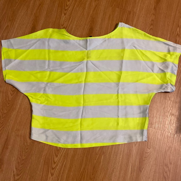 Blouses - Picture 3 of 3